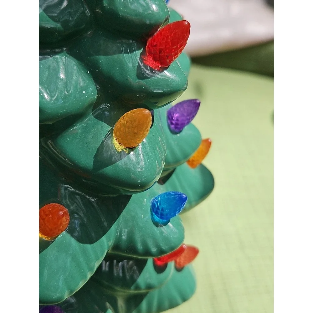 Mr. Christmas Porcelain Christmas Tree LED‎ Lighted Nostalgia 10